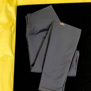 Alo women’s yoga pants. Size “S” dk navy. Could not get true coloration on pics